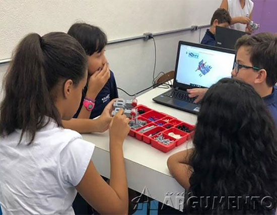 colegio-argumento-ensino-fundamental-robotica-imagem-destacada
