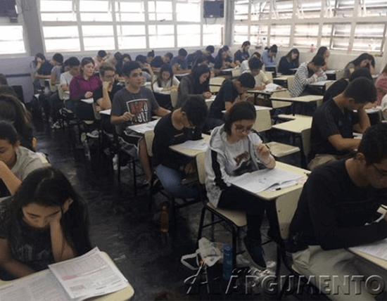 imagem-destacada-colegio-argumento-curso-pré-vestibular-simulados