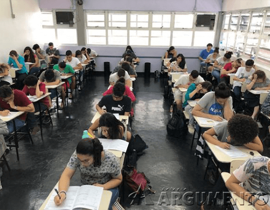 imagem-destacada-colegio-argumento-curso-pre-vestibular-simulados-especiais