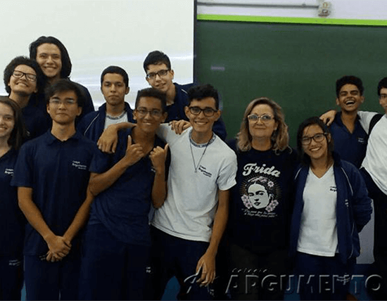 imagem-destcada-colegio-argumento-curso-pre-vestibular-100-anos-da-revolucao-russa